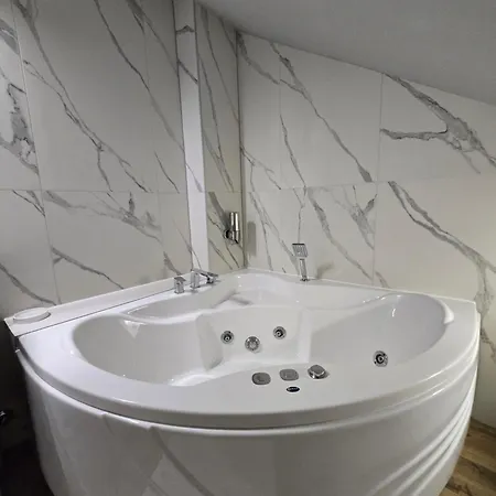 Apartman Face 3 Center Szabadka