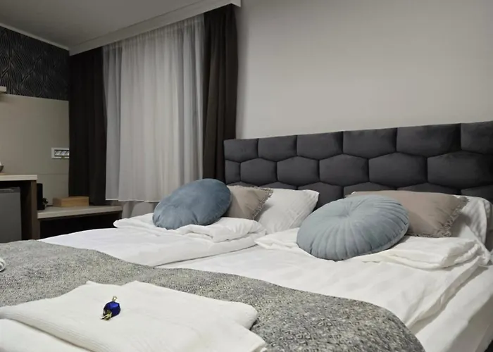 Face 3 Center スボティツァ